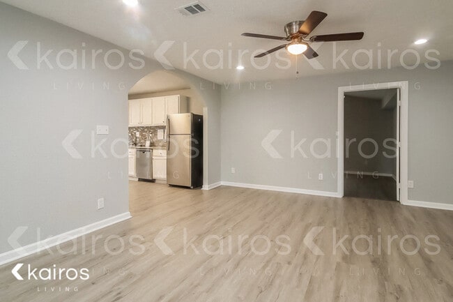 Foto del edificio - 7214 Cardinal Cir