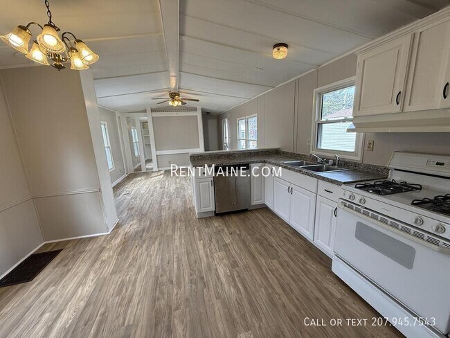 Foto del edificio - 799 Stillwater Ave