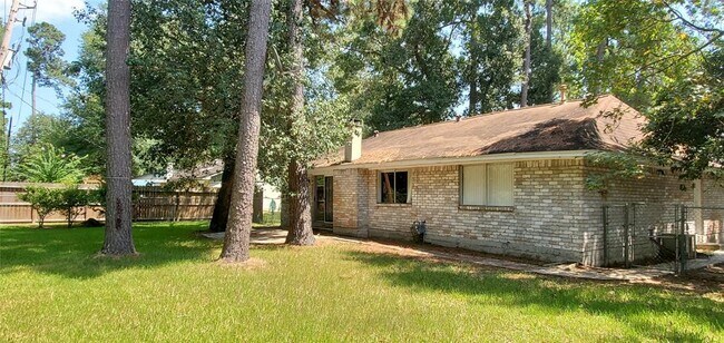 Foto del edificio - 319 Fir Ridge Dr