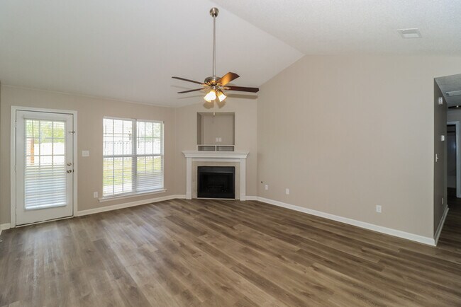 Foto del edificio - 9920 Averbury Cove