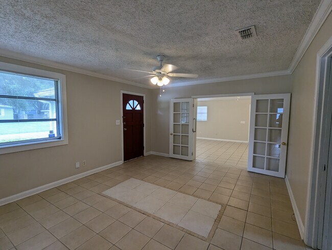 Building Photo - 6413 Anvers Blvd S