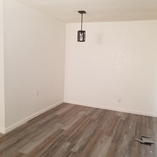 Foto del edificio - 981 Sierra Ave