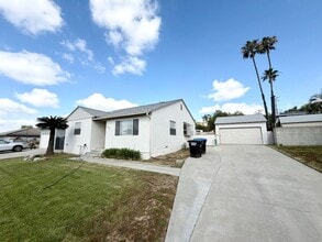 Building Photo - 1816 Cliffhill Dr