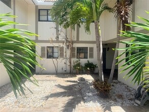 Building Photo - 10787 Royal Palm Blvd