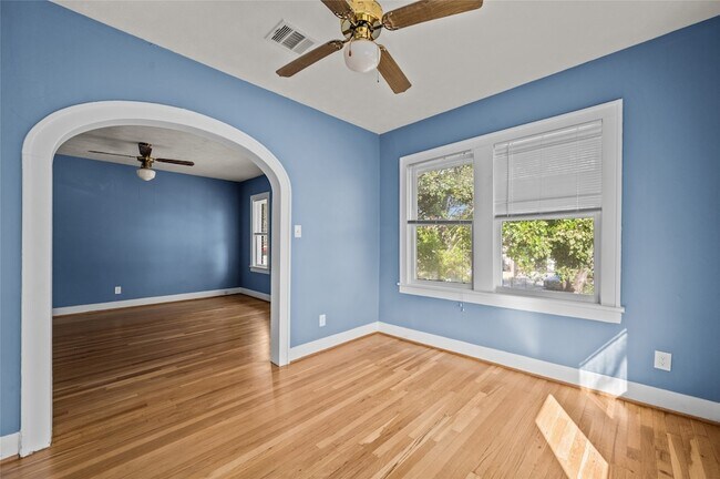 Foto del edificio - 1819 Sul Ross St