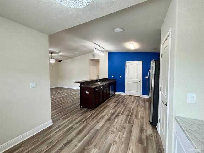 Foto del edificio - 5143 Carmell Ridge Cir