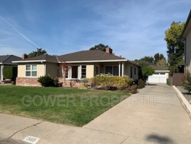 Building Photo - 1559 Santa Maria Ave