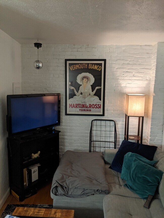 Building Photo - 153 Salem St