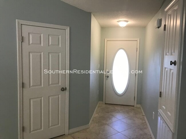 Building Photo - 124 Beacon Way ~By Southern