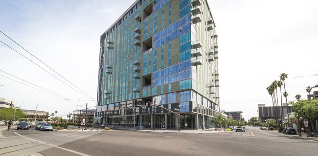 university house tempe