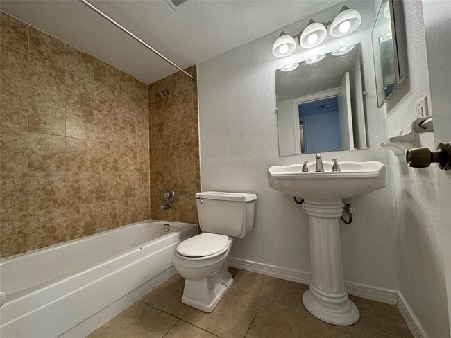 Foto del edificio - 1000 W Par St