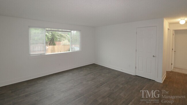 Building Photo - 1716 Lewis River Rd
