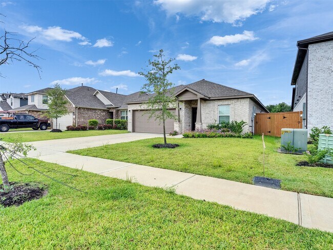 Building Photo - 13305 Dalvay Beach Dr