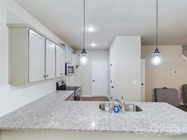 Building Photo - 4036 Nathanael Greene Ln