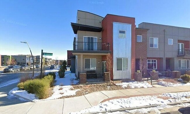 Spacious 3 Bed / 2.5 Bath Home with Dual Balconies - Spacious 3 Bed / 2.5 Bath Home with Dual Balconies