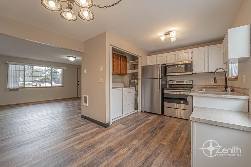 Foto principal - 10809 NE 48th Cir