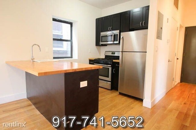 Building Photo - 3 br, 1 bath Apartment - 1470 Bushwick Ave