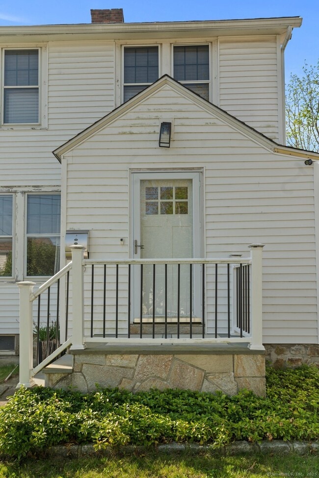 Foto del edificio - 15 Overland Ave
