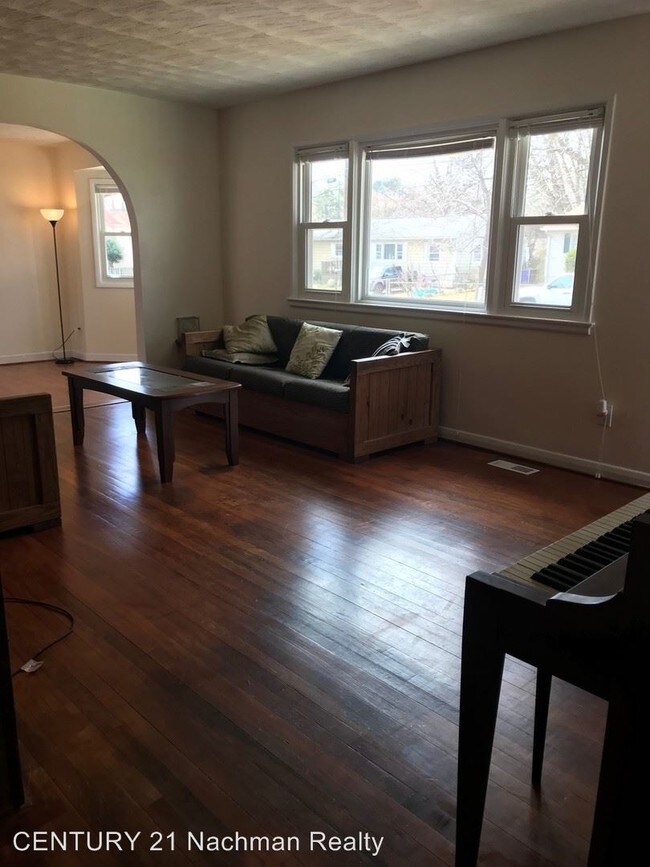 Building Photo - 3 br, 2 bath House - 103 Prince William Road