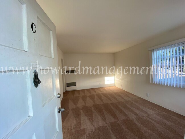 Foto del edificio - 12617 Caswell Ave