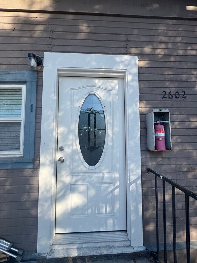 Building Photo - 2602 Newton Ave