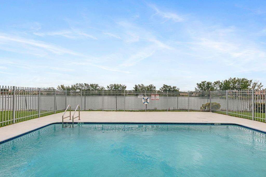 9915 W Okeechobee Rd Unit 2202, Hialeah Gardens, FL 33016 Condo for