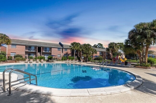 Building Photo - Townsend Apartments