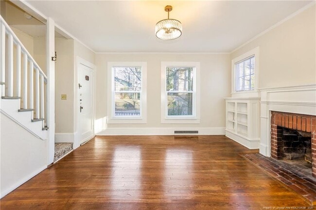 Building Photo - 115 Woodside Ave