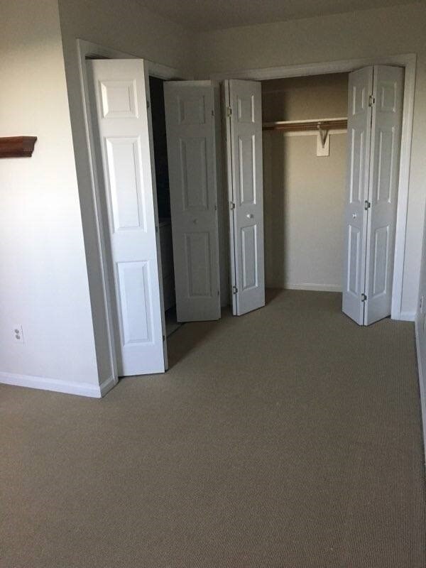 Building Photo - 1321 Creekside Dr