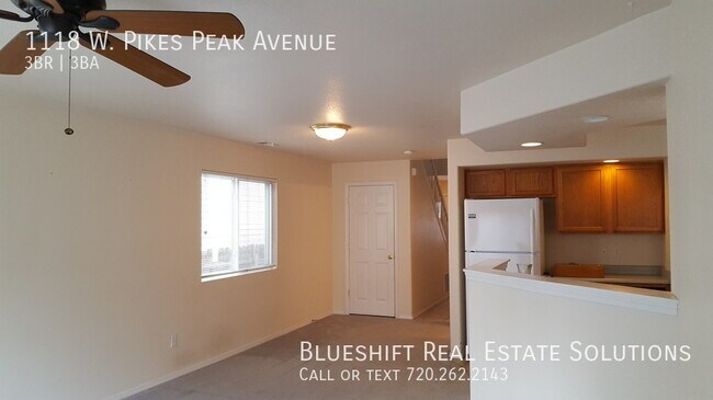 Building Photo - Very nice town home on west side....
