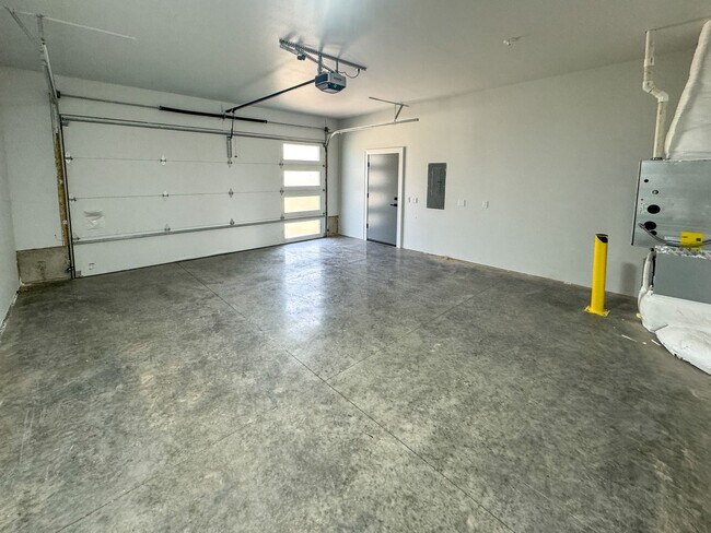 Building Photo - NEW CONSTRUCTION! Beautiful Home  in Salem...