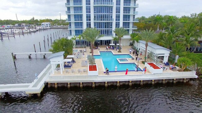 Building Photo - 17201 Biscayne Blvd