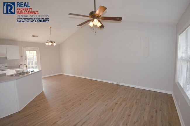 Foto del edificio - Adorable 2 bedroom house with great fenced...