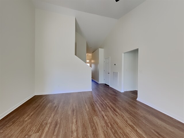 Foto del edificio - 432 Creekside Lane