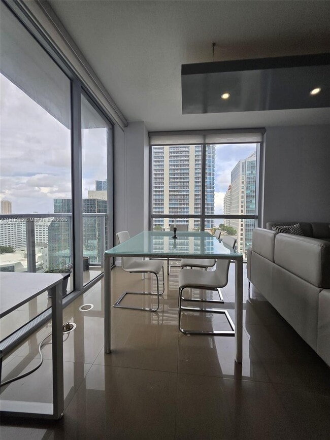 Building Photo - 1060 Brickell Ave