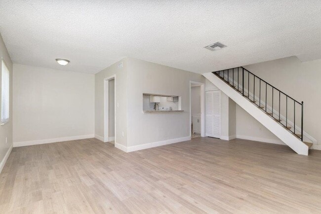 Photo - 4112 Yellow Pine Ln Apartment