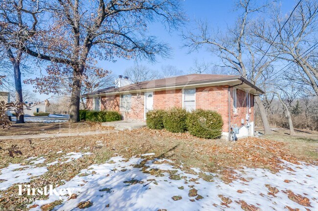 Foto del edificio - 7600 E 70th Terrace