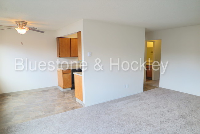 Foto del edificio - 2415 SE Taylor St