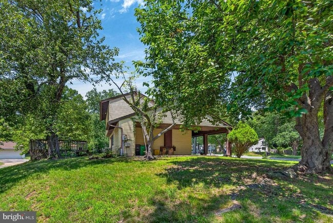 Building Photo - 8801 Monmouth Dr