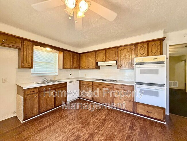 Foto del edificio - 4208 NW 21st St
