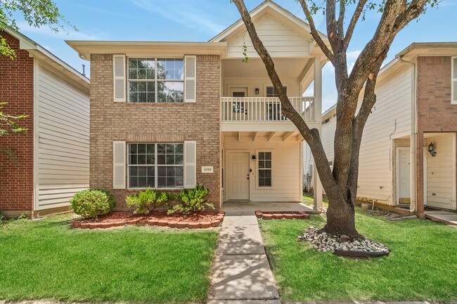 Foto del edificio - 6310 Mountain Pines Ln