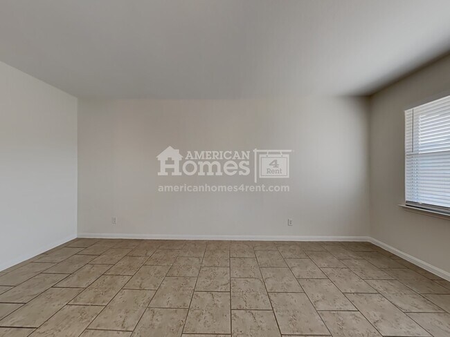 Building Photo - 7913 Oxbow Way