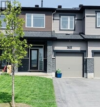 Building Photo - 71 Damselfish Walk