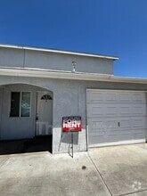 Building Photo - 1434 Cottage Pl