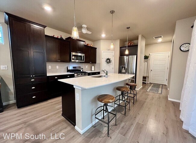 Foto del edificio - 3 br, 2.5 bath House - 32683 Tolmie Ln