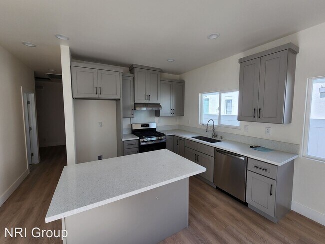 Foto del edificio - 4 br, 2 bath House - 12221 Emrys Ave.