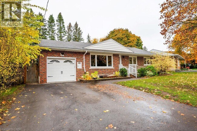 Photo du bâtiment - 543 Dunbar Rd