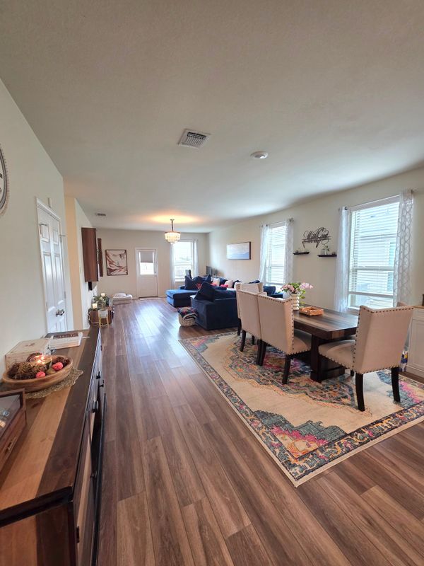 Building Photo - 350 Bedford Falls Ln