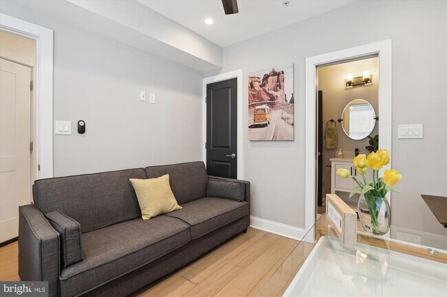 Foto del edificio - 200 Hamilton St NW