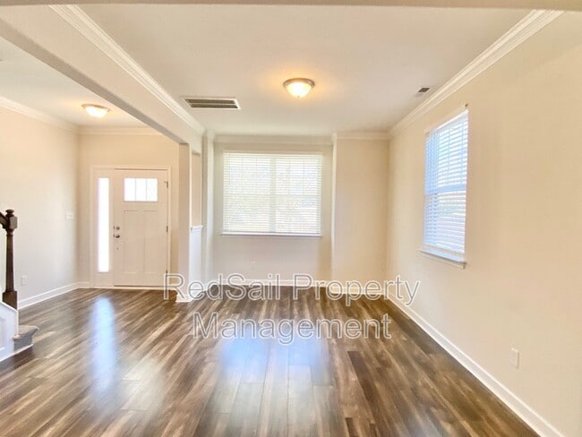 Building Photo - 2758 McKann Ave